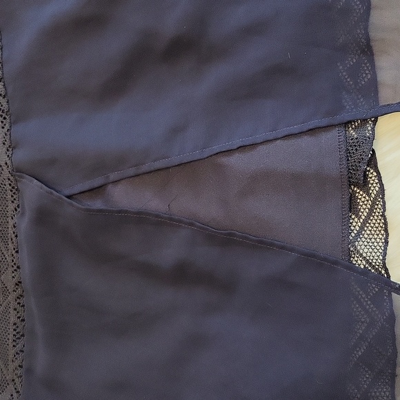 MM sheer lace ladies blouse. - Picture 8 of 10